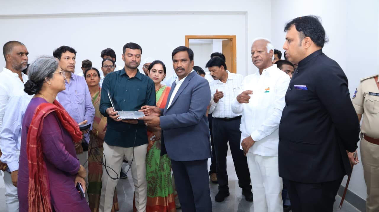 అంగరంగవైభవంగా తెలంగాణ రాష్ట్ర అవతరణ దినోత్సవ వేడుక‌లు